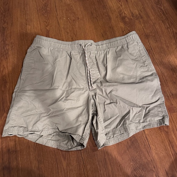 3 pair men’s XL Amazon Basics Khaki shorts -never worn - Picture 3 of 11